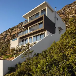 Villa Beyond Misty Cliffs, Scarborough